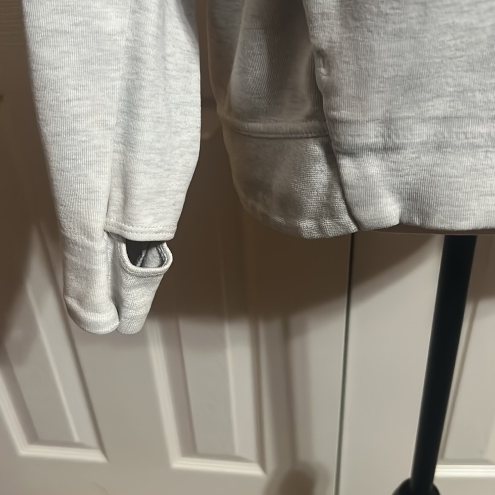 Nike Women’s Hoodie w/ Large Hood White/Very light grey color Size XS Like new - Picture 3 of 13